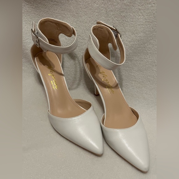 Vepose New York Heels - Picture 4 of 12